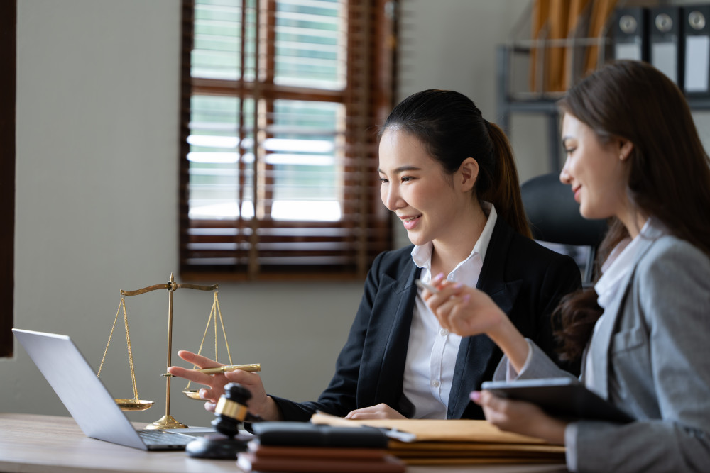 Comment choisir le statut juridique adapté à votre entreprise : conseils d'un avocat