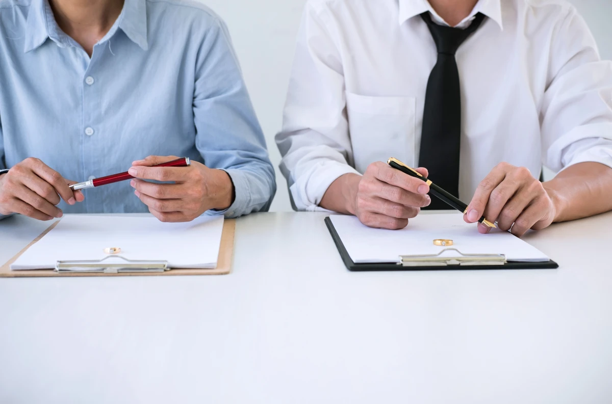 Divorce et patrimoine immobilier : Guide complet pour un partage équitable